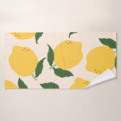 ジューシーな黄色いレモン、緑の葉。新鮮なおいしいfru バスタオル (バスタオル)
