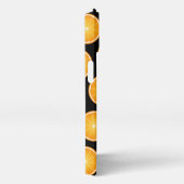 ジューシーカッコいいなオレンジ色のフルーツスライスを黒にパターン iPhoneケース (右側面)