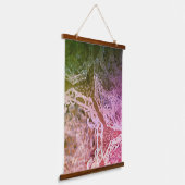 ジューシーカッコいいピンクアンドブルーマンダルスケッチアート 吊り下げ型タペストリー (傾斜あり)