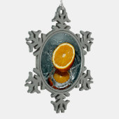 ジューシー前向きなビタミン気分のためのオレンジ スノーフレークピューターオーナメント (左)