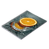 ジューシー前向きなビタミン気分のためのオレンジ ノートブック (左側)