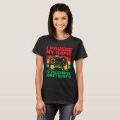 ジューンティーンスの黒人少年を祝してゲームを一時停止 Tシャツ (正面フル)