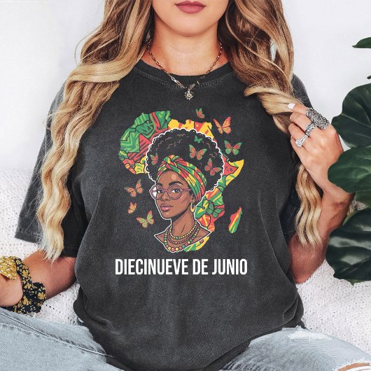 ジューンティーンス アフリカ系女性 蝶 Tシャツ