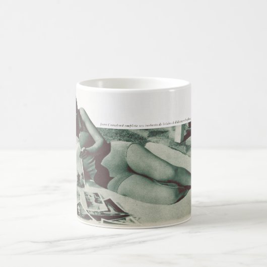 ジョアンクローフォード1933のフランス人の雑誌 コーヒーマグカップ (中央)