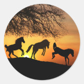 ジョイに飛び跳ねるかわいい馬のステッカー ラウンドシール (正面)