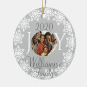 ジョイファミリーフォトシルバーグレーホワイトスノーフレークV セラミックオーナメント (左)