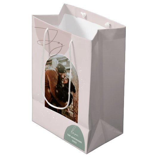 ジョイ・クリスマス | フォトホリデーモダンパッケージ ミディアムペーパーバッグ (正面アングル)