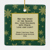 ジョイ！金ゴールドスノーフレークスハンターグリーンホリデーフォト セラミックオーナメント (裏面)
