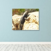 ジョシュアの木で黄色い背のとげのあるトカゲ キャンバスプリント (インサイチュ (ウッドフロア))