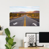 ジョシュアツリー国立公園を通る道路 ポスター (ホームオフィス)