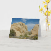 ジョシュア・ツリー国立公園のジャンボロック カード (黄色い花)