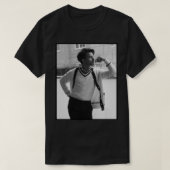 ジョナサンベイリーカーディガンポーズ Tシャツ (デザイン正面)