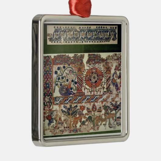 ジョナーおよびクジラを描写する織物の片 メタルオーナメント (右)