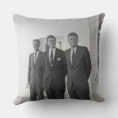 ジョン・ケネディ大統領とアメリカキャメロット兄弟 クッション (裏面)