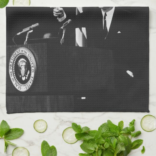 ジョン・ケネディ第35代米国大統領の会議 キッチンタオル (折り畳み)