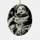 ジョン・ハーシェル・グレン及びFirendship 7 -両側を見て下さい セラミックオーナメント (右)