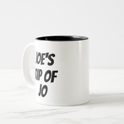 ジョーおもしろいズ・カップ・オブ・ジョー・コーヒー・引用文 ツートーンマグカップ (正面左)