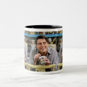 ジョーイ氏は、共有魔法のコーヒークールは飲まない」と語った。 ツートーンマグカップ (中央)