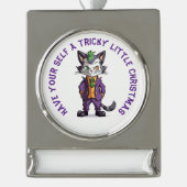 ジョーカーパーソナライズされた猫トリッキーなクリスマス シルバープレートバナーオーナメント (正面)