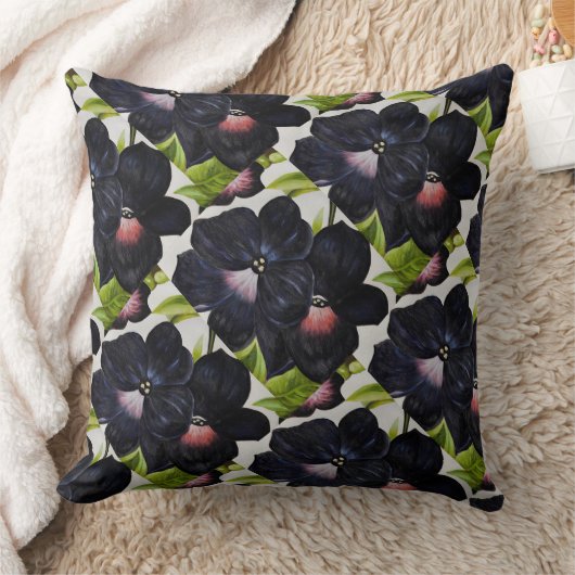 ジョージアオキーフ1925黒と紫のペチュニア クッション (ブランケット)
