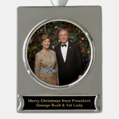 ジョージ・ブッシュ大統領、ローラ・クリスマスホワイトハウス シルバープレートバナーオーナメント (正面)
