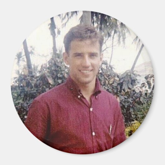 ジョーバイデン氏の若い熱いスタイル マグネット (正面)