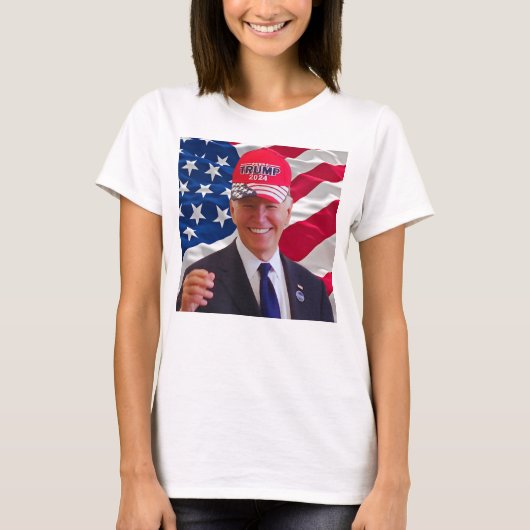 ジョーバイデン氏トランプ帽をかぶった Tシャツ (正面)