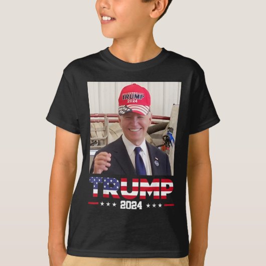 ジョーバイデン氏トランプ帽をかぶった Tシャツ (正面)
