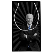 ジョーバイデン氏2020米国の武器を折り畳んだ大統領 スモールペーパーバッグ (裏面)