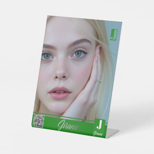 ジラナ 台座サイン (正面)