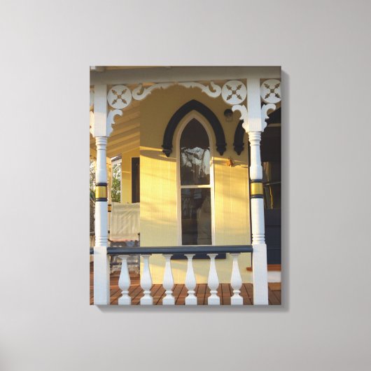 ジンガーブレッドポーチグロー – Martha's Vineyard キャンバスプリント (正面)