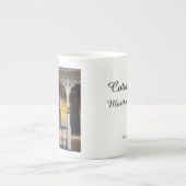 ジンガーブレッドポーチグロー – Martha's Vineyard ボーンチャイナマグカップ (正面)