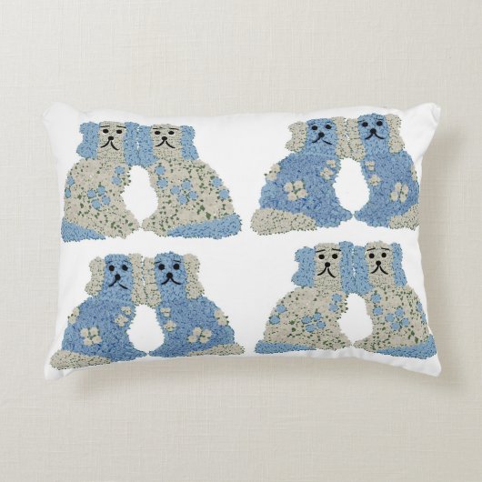 ジンジャージャースマグノリアス（犬）スタッフォードドッグス アクセントクッション (正面)