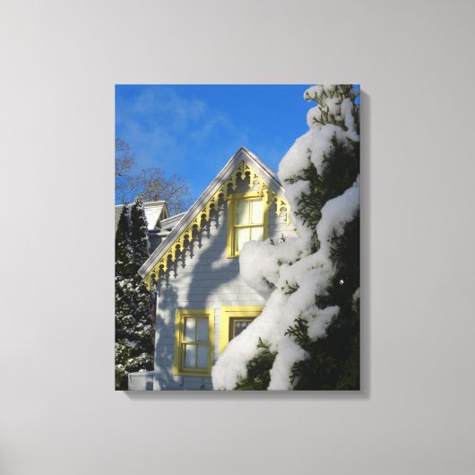 ジンジャーブレッドと冬の雪 – マーサのブドウ園 キャンバスプリント (正面)