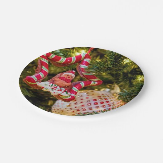 ジンジャーブレッドのクリスマスオーナメント ペーパープレート (アングル)