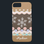 ジンジャーブレッドキャンディランドウィンターワンダーランド iPhone 8/7ケース<br><div class="desc">このジンジャーブレッドとキャンディランドお気に入りのをテーマにした休日デザインで、ガジェットにいくつかの休日の甘さと応援を追加。ピンクと白のアイシング、チョコレート、グムドロップ、棒つきキャンデー、ミントグリーン、アクアブルー、イエロー、ブラウン、ピンクと白の色合いのスノーフレークのパターンを持つジンジャーブレッドのクッキーを見るデザイン。これはクリスマスや冬をテーマにしたキュートなプレゼントだ。アートワーク&#169; CHRISY H. STUDIOS,  LLC.すべての権利が留保されている。</div>