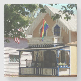 ジンジャーブレッドコテージとプライド- Martha's Vineヤード ストーンコースター