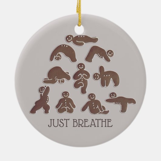 ジンジャーブレッドヨガジャストハッピーホリデーを呼吸 セラミックオーナメント (裏面)