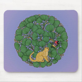 ジンジャー猫が蝶を見る マウスパッド