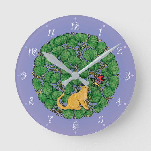 ジンジャー猫が蝶を見る ラウンド壁時計 (正面)
