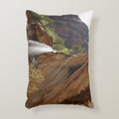 ジーオン国立公園のエメラルドプール滝III アクセントクッション (正面(垂直))