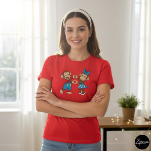 ジーナとミモが手でハートを作る Tシャツ