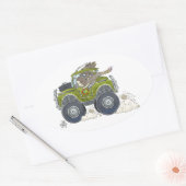 ジープを運転している象の漫画のイラストレーション。 楕円形シール (封筒)