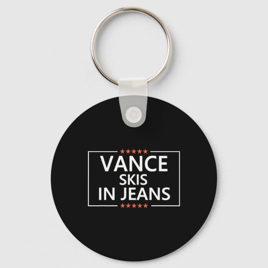 ジーンズでスキーするVance おもしろいスキー JD Vance風刺 キーホルダー (正面)