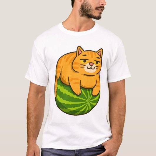 スイカに乗った太った猫の面白いTシャツ Tシャツ (正面)