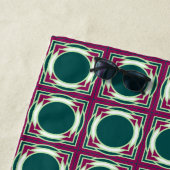 スイカ色の幾何学的パターン ビーチタオル (インサイチュ)