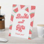 スイカ赤ちゃんシャワー本とギフト 台座サイン (インサイチュ)