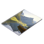 スイスのアルパインマウンテンレイク ノートブック (左側)