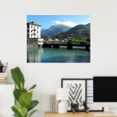 スイスのインターラーケンに橋を架ける ポスター (ホームオフィス)