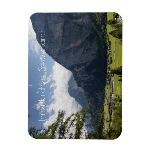 スイスのインナー・キルチェン近郊の風景 マグネット (縦)